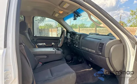 2014 Chevrolet Silverado K2500 Heavy Duty Lt z USA, uszkodzony, nr VIN 1GC1KXCG3EF152326